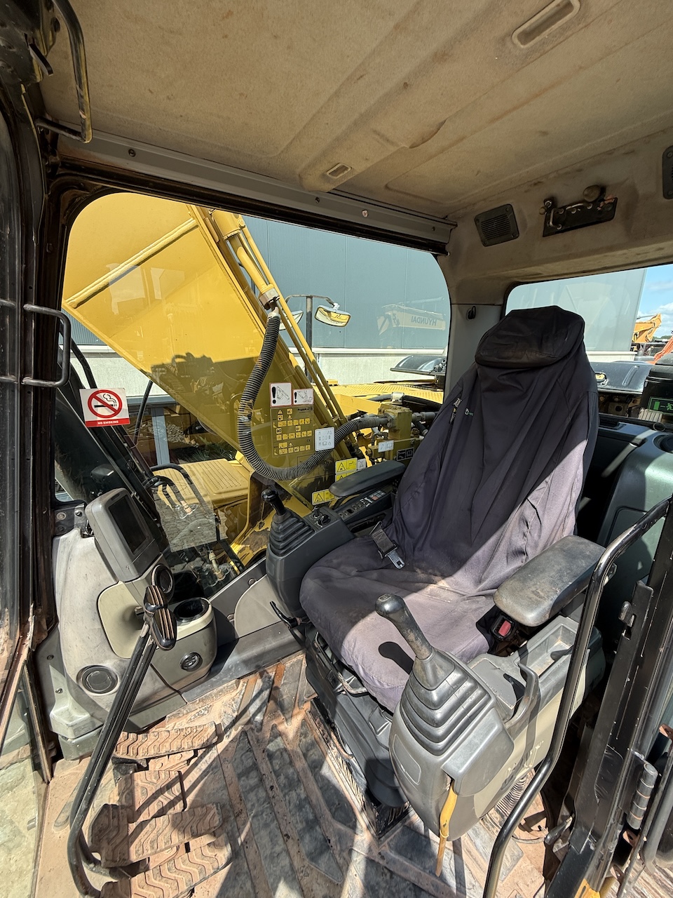2011 Caterpillar 320DL