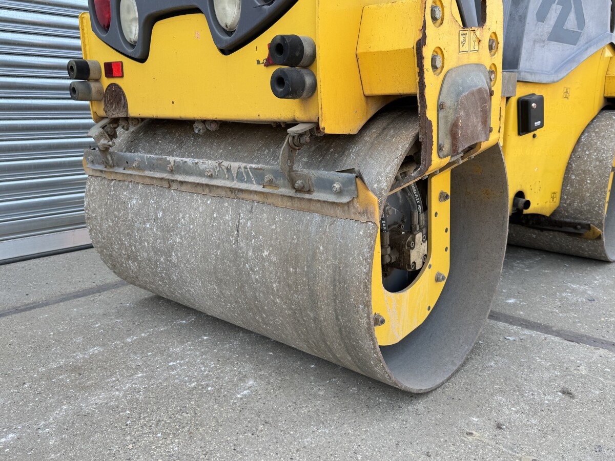 2012 Hamm HD12VV