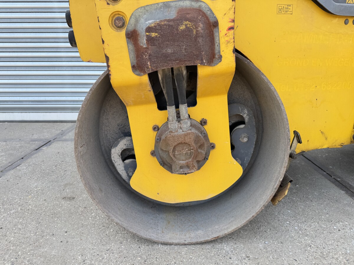 2012 Hamm HD12VV